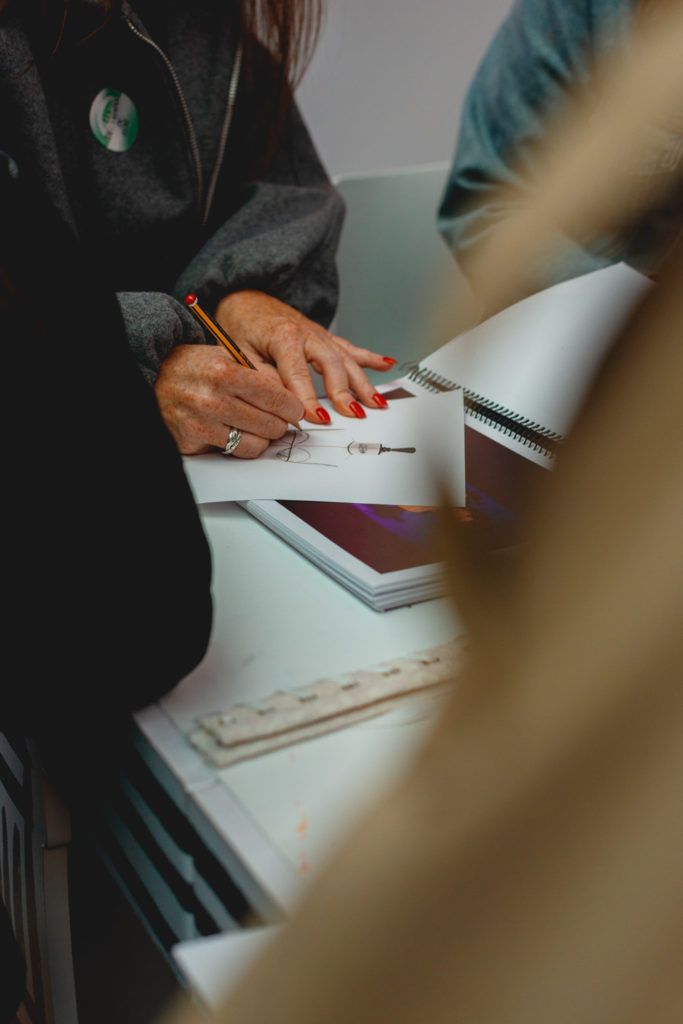 Chimaeriformes les deux mains du luxe retouche 